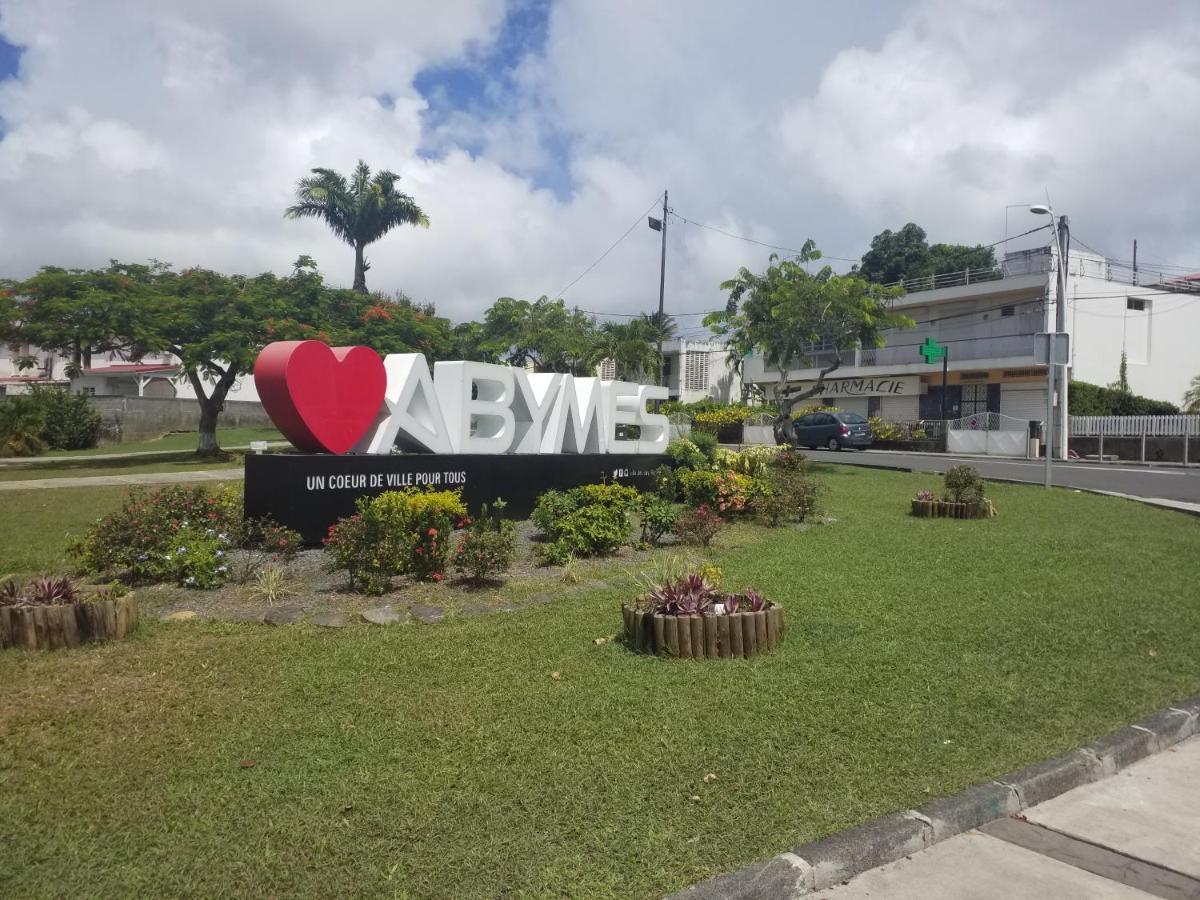 Appartement Centre Guadeloupe, Accessible Et Proche Лес Абимес Екстериор снимка